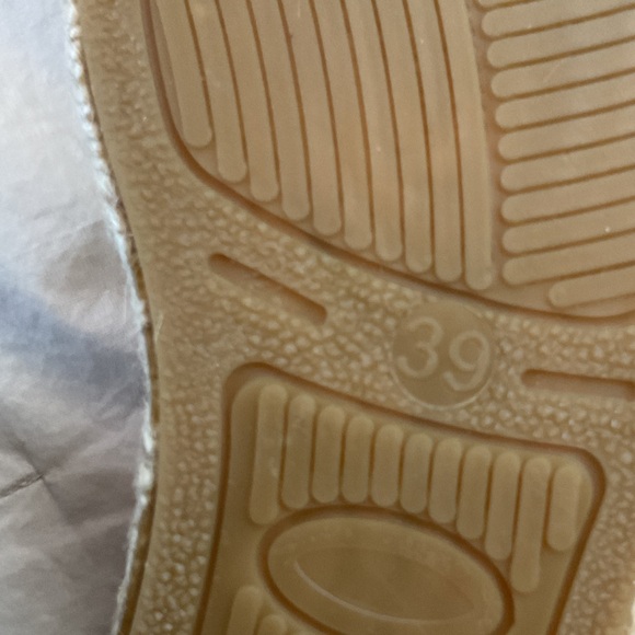 Jutelia Gold Espadrille Flats with Black Toe, 39 - Picture 6 of 6